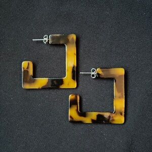 Square Tortoiseshell Earrings